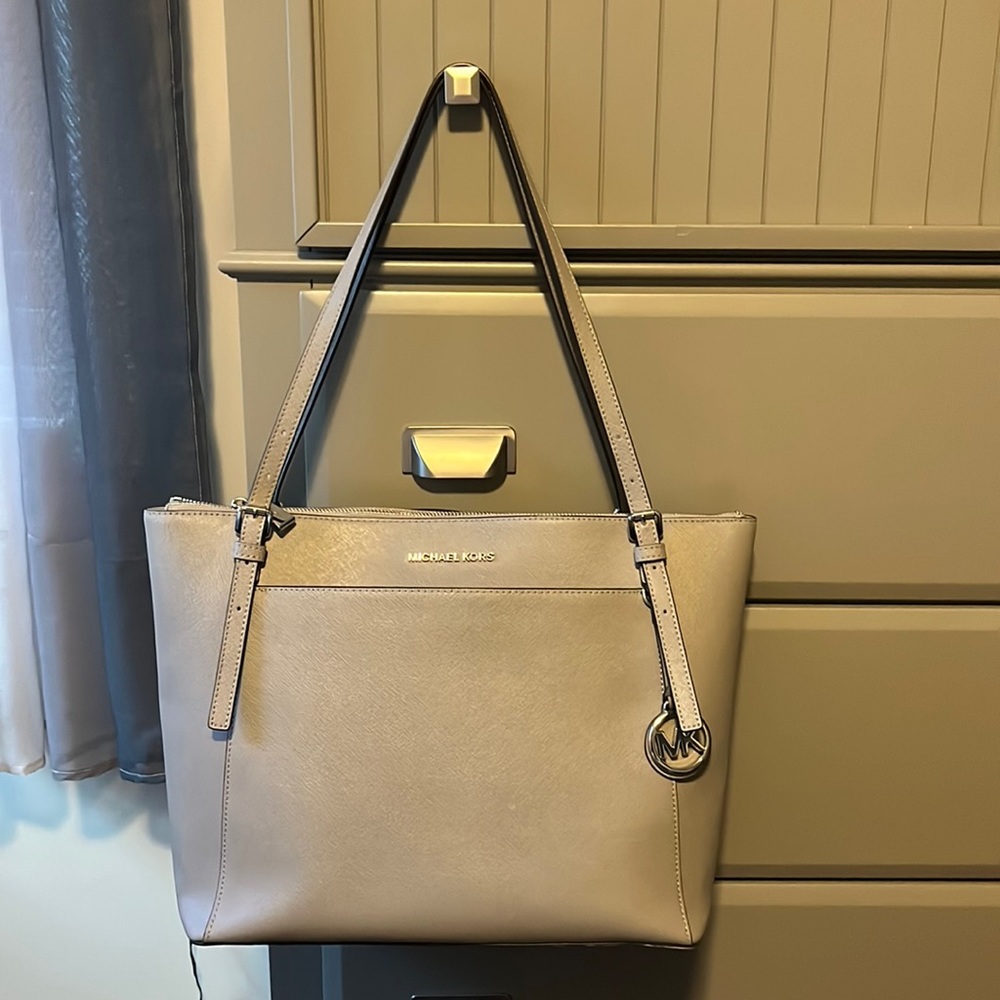 Michael Kors Voyager East West Leather Tote large
